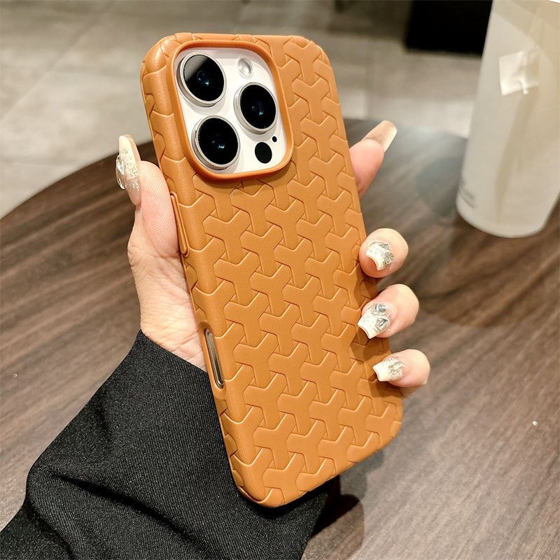 The Ins Woven Wolf Tooth Pattern Is Suitable For IPhone 16 Promax, Minimalist And Fashionable Apple 15 Pro, And Soft 14 Phone Cases._voghion.com