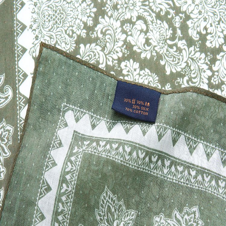 Sciarpa in seta e cotone jacquard floreale elegante, versatile, alla moda, autunno inverno_voghion.com