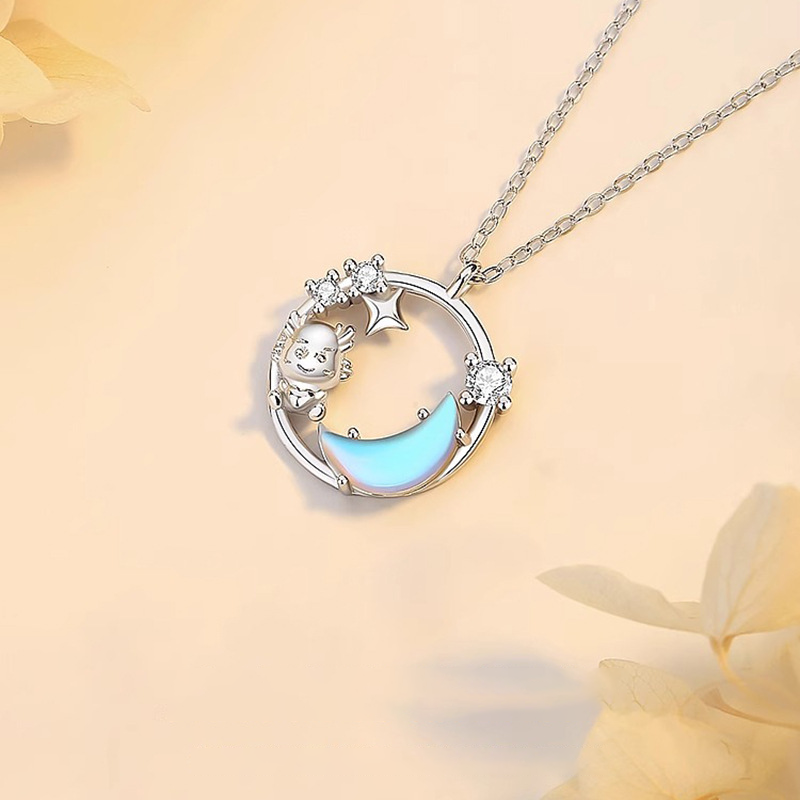 Star Moon Cute Dragon Necklace for Women's Light Luxury Star Moon Pendant Gift_voghion.com