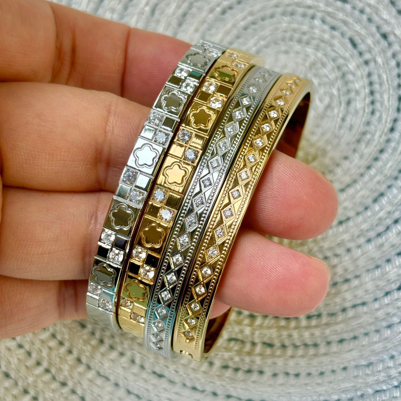 Sieradenset voor dames, modieus, gegalvaniseerd titaniumstaal, groene zirkonia, groot merk, diamant, schaakbordontwerp, armband, stapelarmband_voghion.com