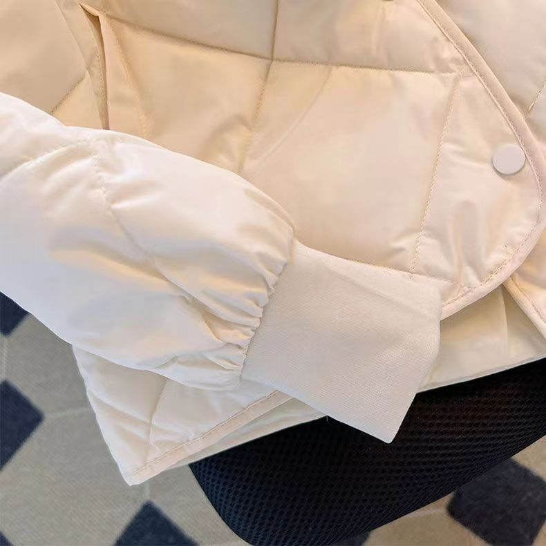 Winter Daunenmantel mit Baumwollpolsterung für Damen, Rautengitter-Knopf, Puffer, warme koreanische Jacken, kurze, leichte, warme Pendlerjacken_voghion.com