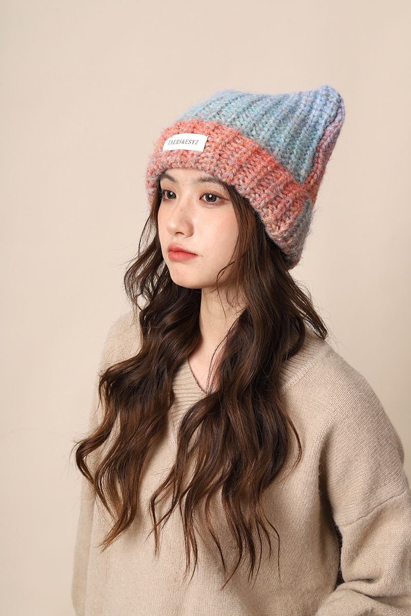 Versione coreana di Abifeng, cappello da donna in lana lavorata a maglia con gradiente di gatto, in autunno e inverno, calda protezione per le orecchie, cappello freddo per_voghion.com