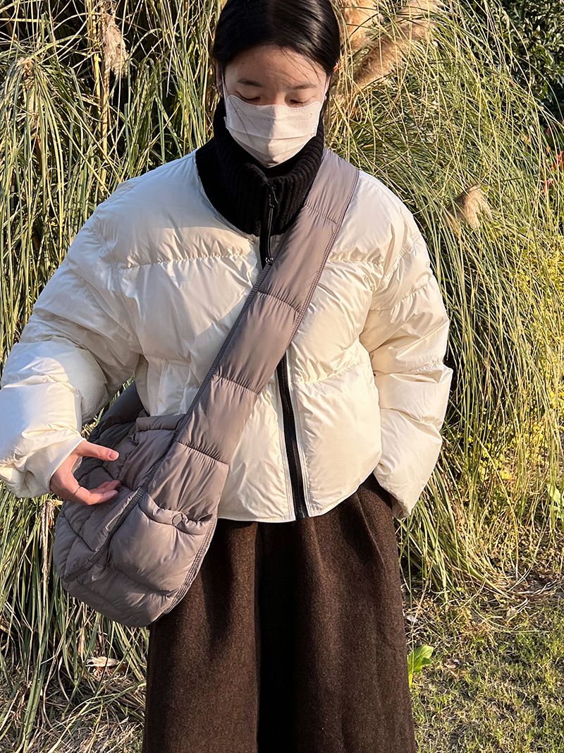 Women's Korean Style Knit Paneled Short Puffer Jacket With High Neck, 90% White Duck Down Filling, Thickened Winter Coat_voghion.com