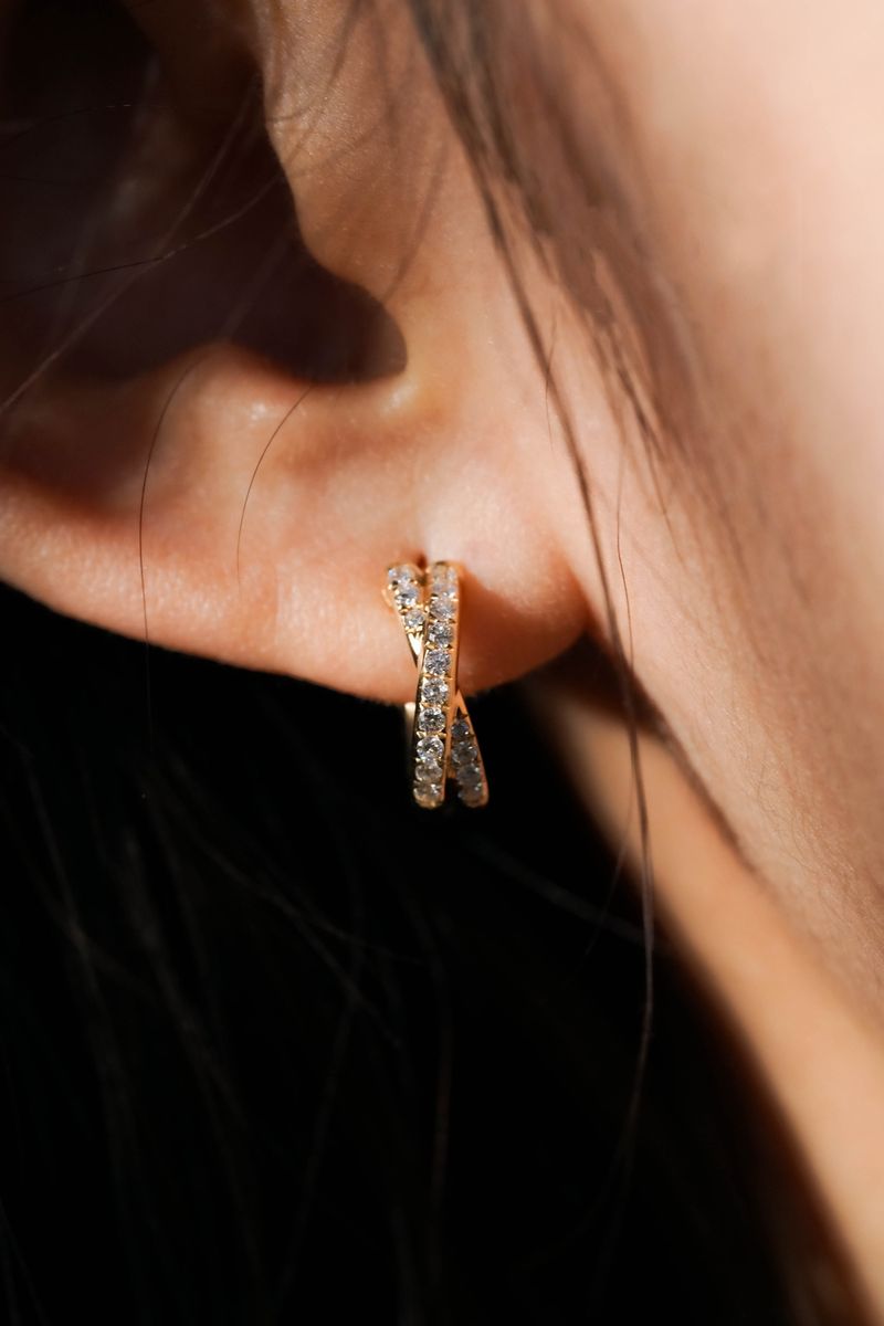 Silver-Plated Braided Stud Earrings - Double Row Sparkling Stone Design, Exquisite Small Size For Commuting Style_voghion.com