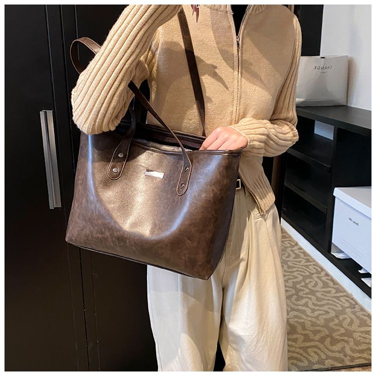 Borsa da donna con grande capacità 2024, nuova borsa a tracolla versatile e semplice per lavoro e pendolarismo, a mano_voghion.com