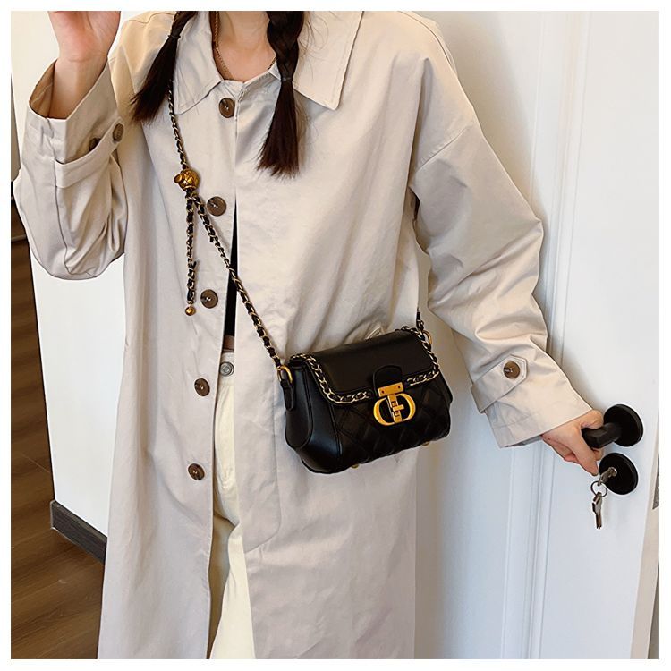 High end handbag women in autumn and winter 2024, new niche design, single shoulder crossbody for women, diamond grid_voghion.com