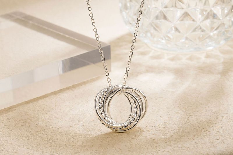 Women's Jewelry Double Ring Necklace Interlocking Pendant Fashionable And Versatile Clavicle Chain_voghion.com