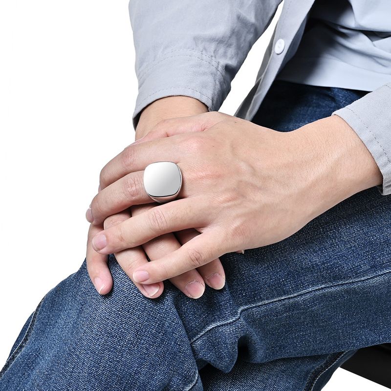 Anello in acciaio inossidabile lucido stile neutro freddo, semplice, accessori di moda in acciaio al titanio di alta qualità_voghion.com