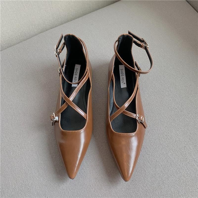 2024 nieuwe kleine dikke kruispuntige lage hak ondiepe mond gespband enkele schoen lente Franse damesschoenen_voghion.com