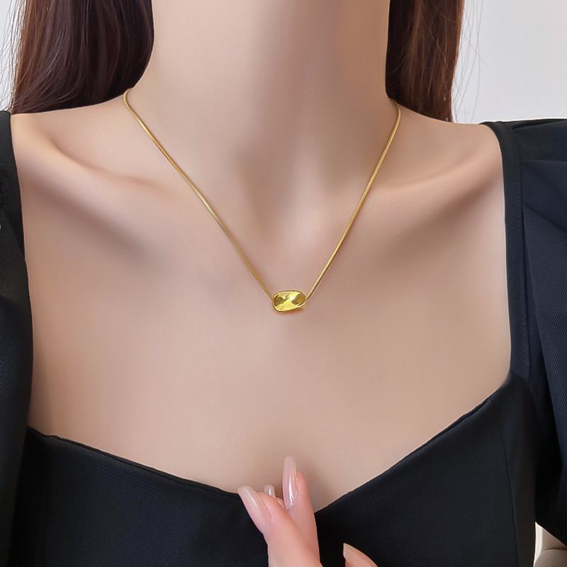 Collana in vero oro con ciondolo a forma di fagiolo intrecciato in acciaio al titanio, estremamente semplice, per donna 【 】_voghion.com