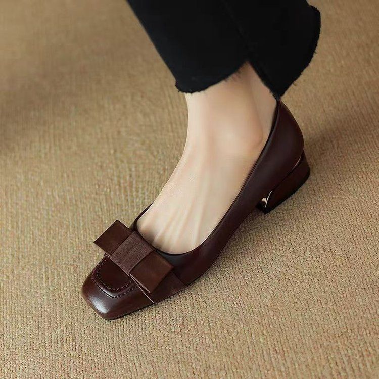 Xiaoxiangfeng Color Matching Small Leather Shoes Women's Square Head Thick Heel Bow Medium Heel Single Shoes_voghion.com
