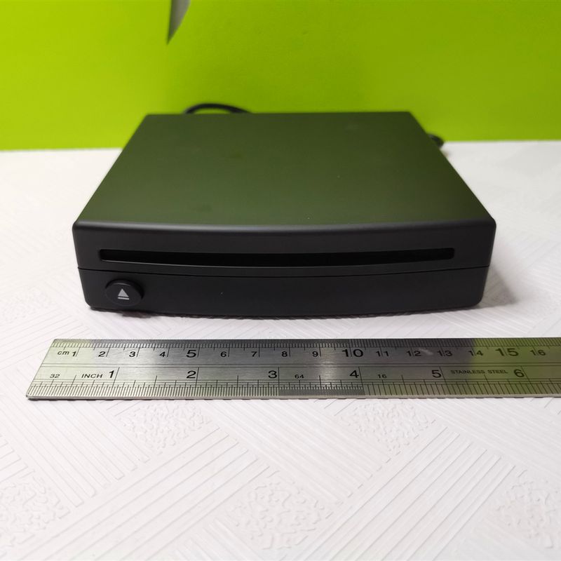 Īpaši plāns ārējais automašīnas CD atskaņotājs, kas ir savietojams ar datoru, LED televizoru, MP5, Android GPS navigācijas sistēmu, universālu USB barošanas ligzdas veidu_voghion.com