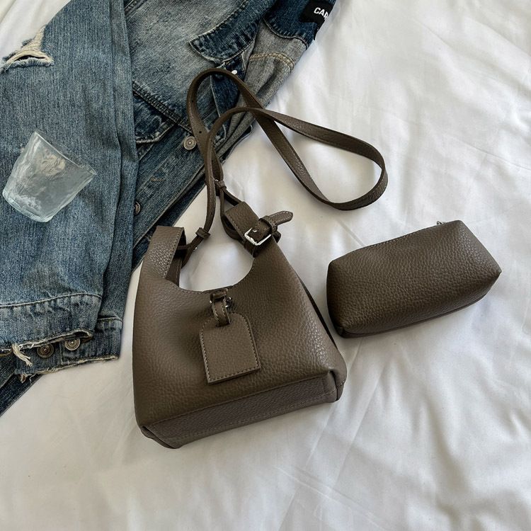 Modieuze damestas 2025, nieuw binnen - stijlvolle schouder- en crossbodytas voor dagelijks gebruik, middelgrote maat, magnetische sluiting, PU-materiaal_voghion.com