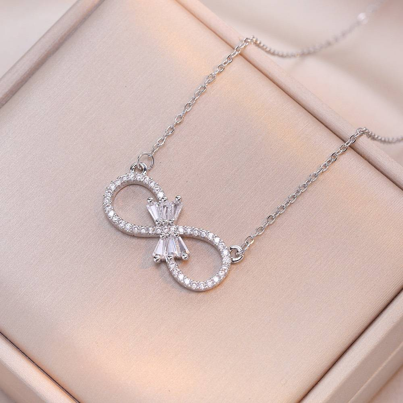 Simple and fashionable personality 8 shaped heart micro inlaid zircon versatile temperament women's necklace Valentine's Day gift_voghion.com