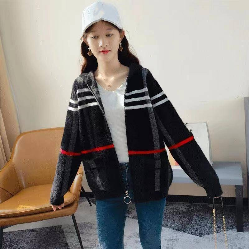 Damenbekleidung Nerzsamt Kurzjacke Pullover Locker Großformat Verdickter Strick Kapuzenjacke Trend_voghion.com