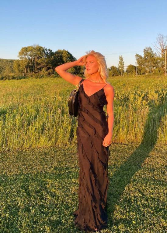 Women's Elegant Sleeveless Halter Neck Dress - Solid Color Multi-Layer Ruffle Summer/Autumn Dress (Fashionable & Stylish)_voghion.com