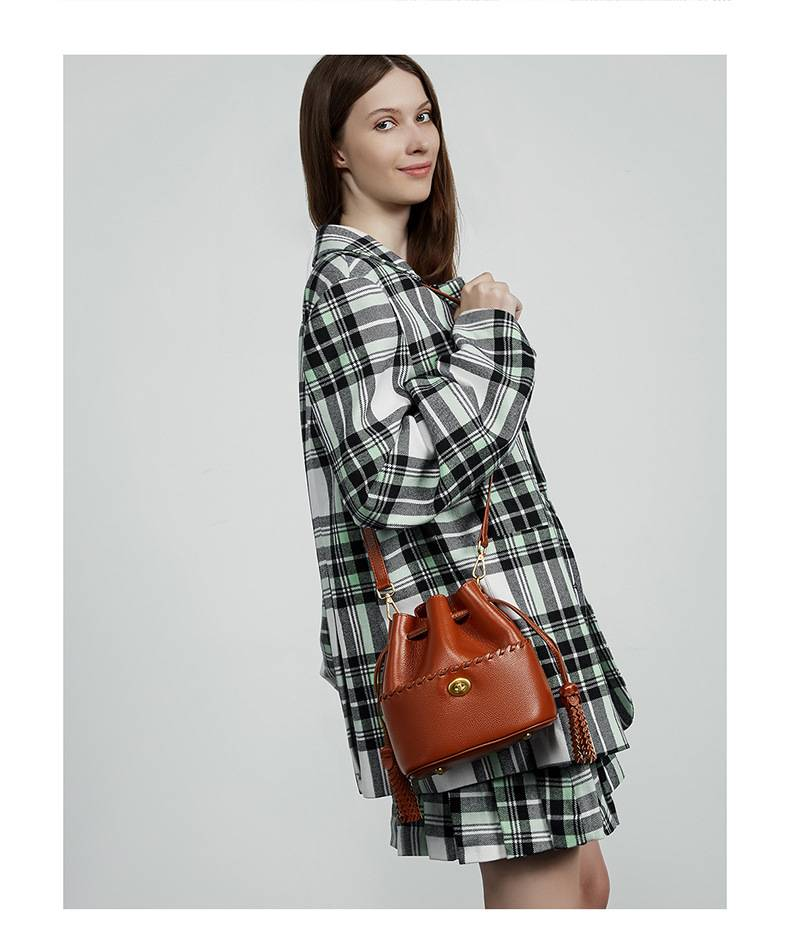 KOSE High-grade First-layer Cowhide Bucket Bag New Genuine Leather Women's Bag Tassel Niche Drawstring Shoulder Messenger Bag_voghion.com