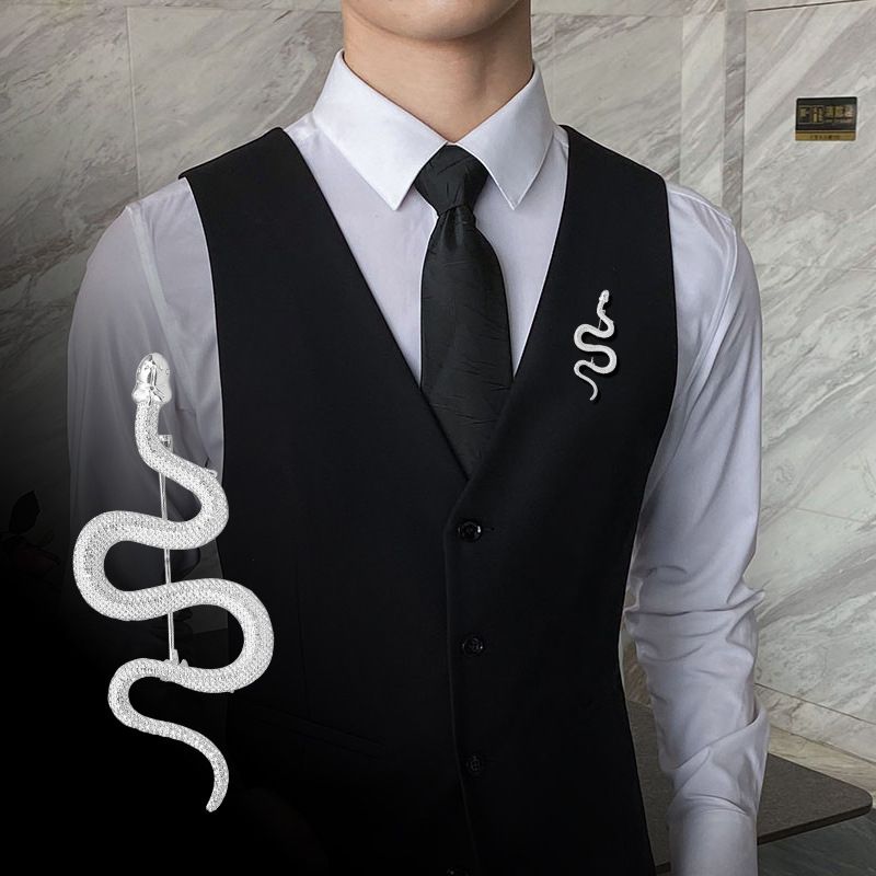 Spilla da donna semplice di alta qualità a forma di serpente spilla da uomo anti-esposizione spilla fissa per abbigliamento completo accessori per colletto_voghion.com