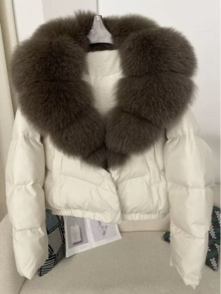 Damen Winter Kurze Pufferjacke mit Kunstpelzkragen – Stylischer Oversize-Mantel in Schwarz/Braun/Creme (S/M/L)_voghion.com