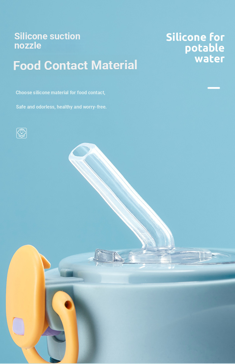 Tazza portatile in plastica con coperchio e cannuccia per bambini, con orso carino e cartone animato_voghion.com