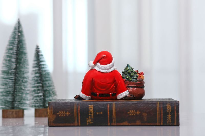 Tableside Santa Claus Doll, European Style Home Desktop Decoration Ornament With Decorative Resin Craft_voghion.com