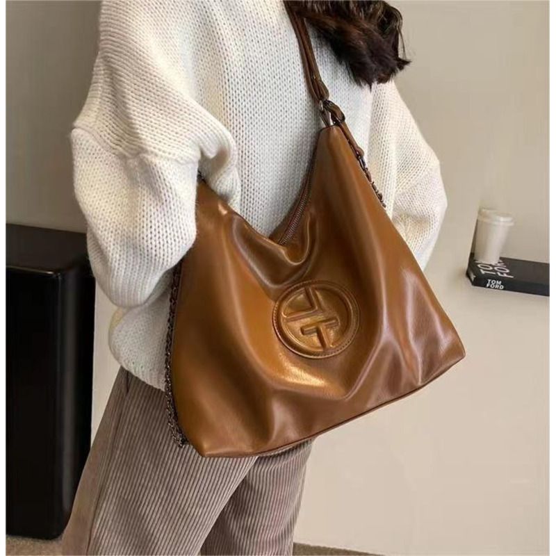 Women's Bag 2024 New Cool Trend Fashion Large Capacity Simple Commuting Shoulder Tote Bag_voghion.com
