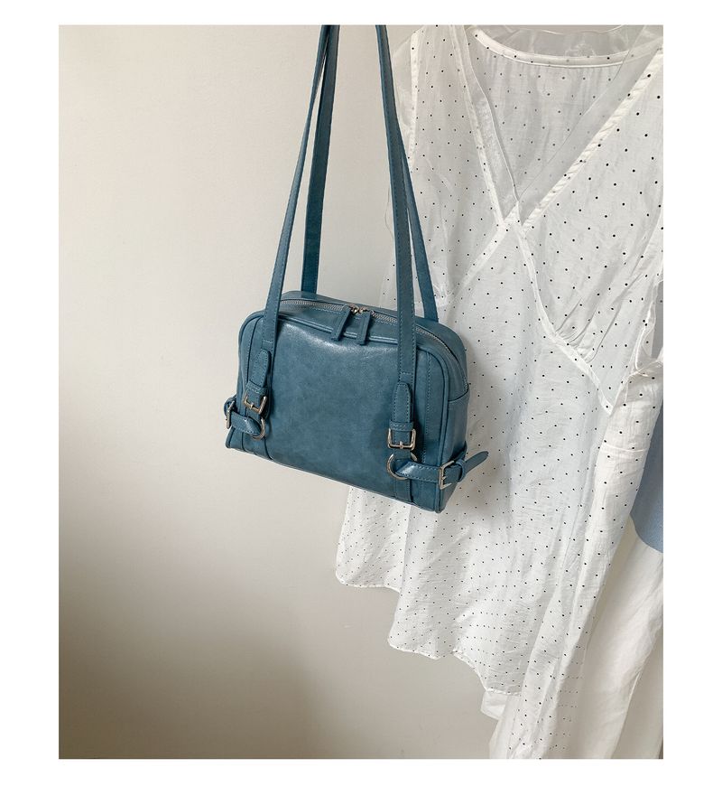 Oil-Waxed Leather Women's Small Square Bag Fall/Winter New Large Capacity Commuter Shoulder Bag_voghion.com