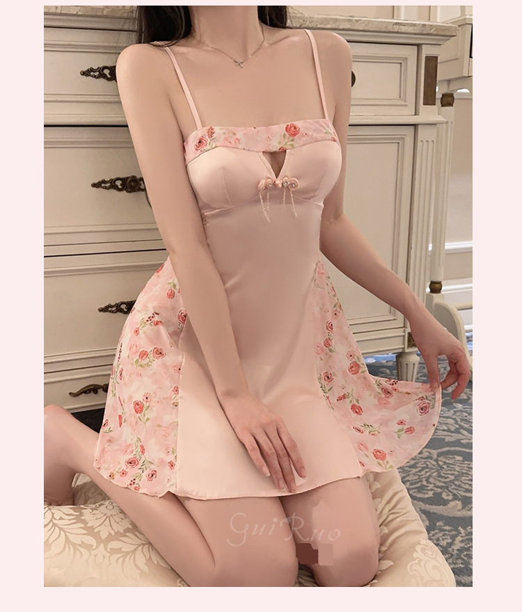 Abbigliamento da donna Guiruo Light Luxury Underwear Semplice retrò stampato raso con cuscinetto per il petto Pure Desire Style Sling Nightdress Home Set_voghion.com