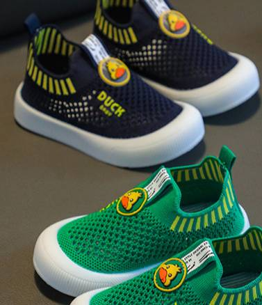 « Baskets respirantes pour enfants – Chaussures de course légères en maille avec semelle en caoutchouc antidérapante pour garçons et filles (vert/beige, pointures 21 à 32) »_voghion.com