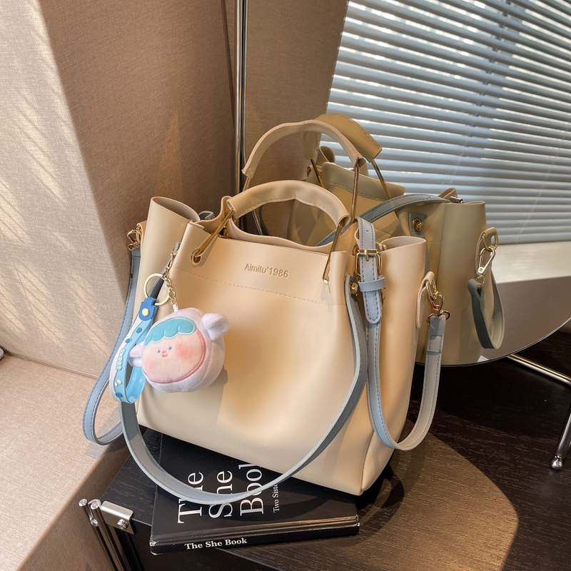 Amy Rabbit 2023 Neue High-End-Texturtasche für Damen, große Kapazität, vielseitige One-Shoulder-Pendlertasche_voghion.com