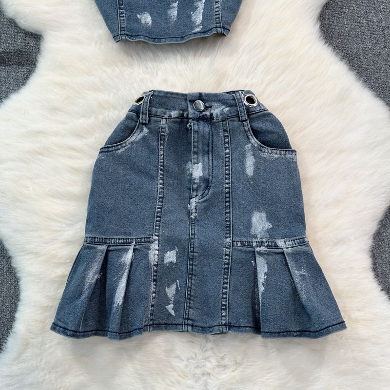 Ropa de mujer, estilo moderno, sexy, chaleco vaquero con un solo hombro, cintura alta, falda acampanada._voghion.com