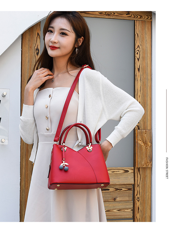 New summer fashion women's small bag versatile handbag soft leather middle-aged mother messenger bag_voghion.com
