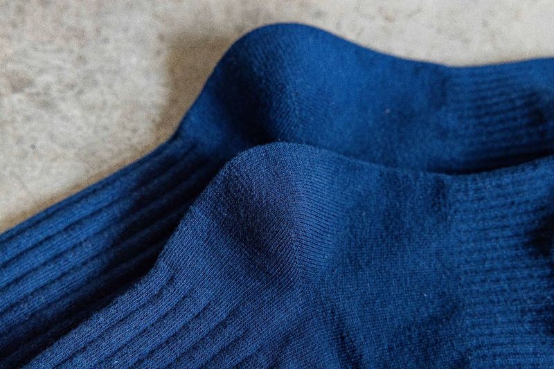Crew Socks Herren-Sportsocken, Neue Herbst-Stricksocken mit mittlerem und hohem Schaft für Männer und Frauen, Bestickte Socken mit Promi-Liebesherz_voghion.com