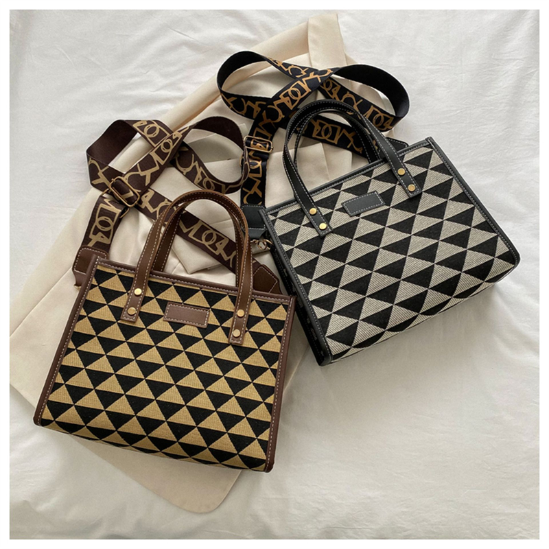 Herbst und Winter Große Kapazität Taschen 2023 Neue frauen Taschen Mode Pendler Schulter Taschen Casual Persönlichkeit College Student Tragetaschen_voghion.com