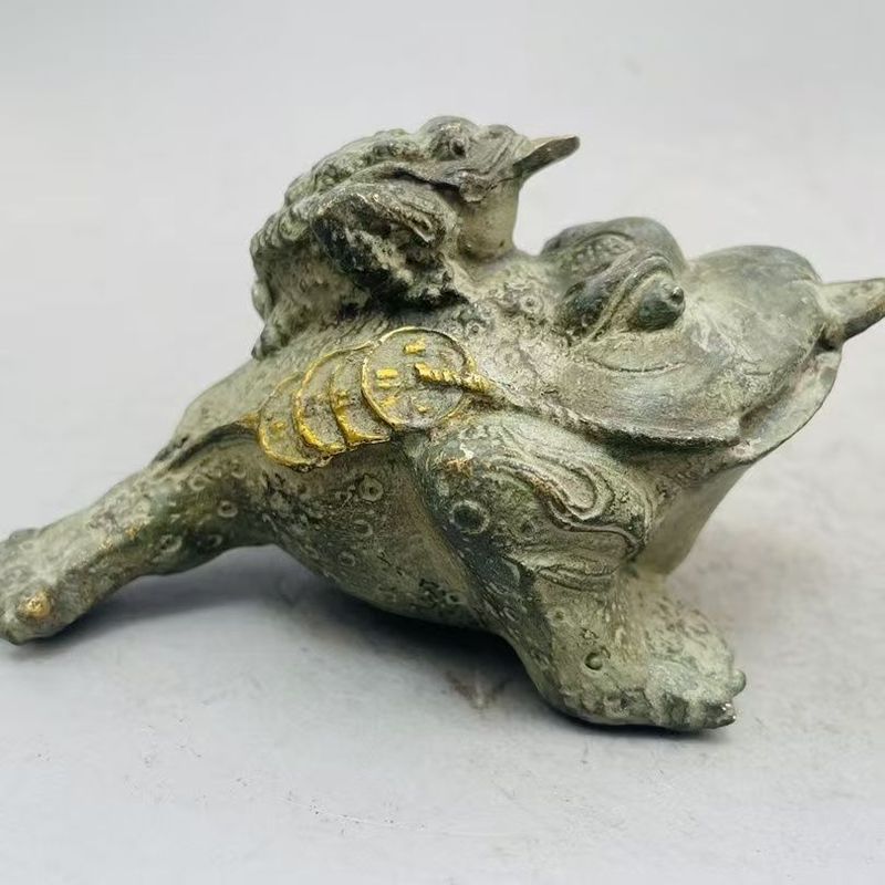 Antike Kupferwaren, alte Kupferwaren, Kupferwaren im Antikstil, Kupferkröte, dekoratives Element, das Glück und Wohlstand anzieht_voghion.com
