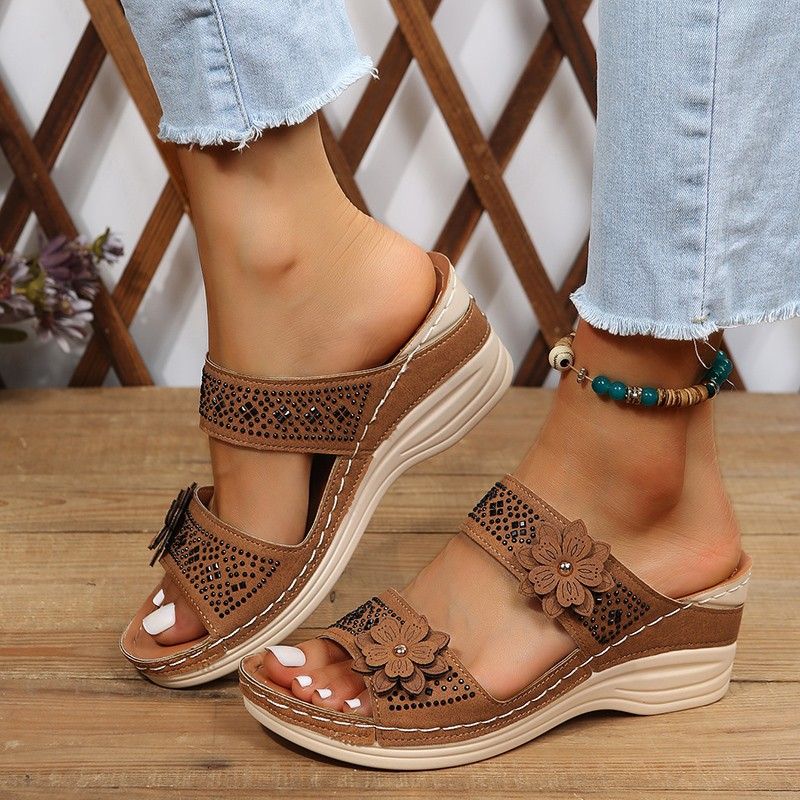New women's retro casual flower wedge slippers one-character beach sandals_voghion.com