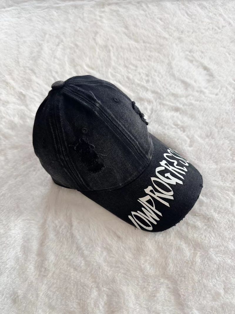 Neue Stil Coole Mode Duckbill Cap Männer Und Frauen Hut Krempe Brief Gebürstet Loch Pendeln Einfache Persönlichkeit Sommer Baseball Cap_voghion.com