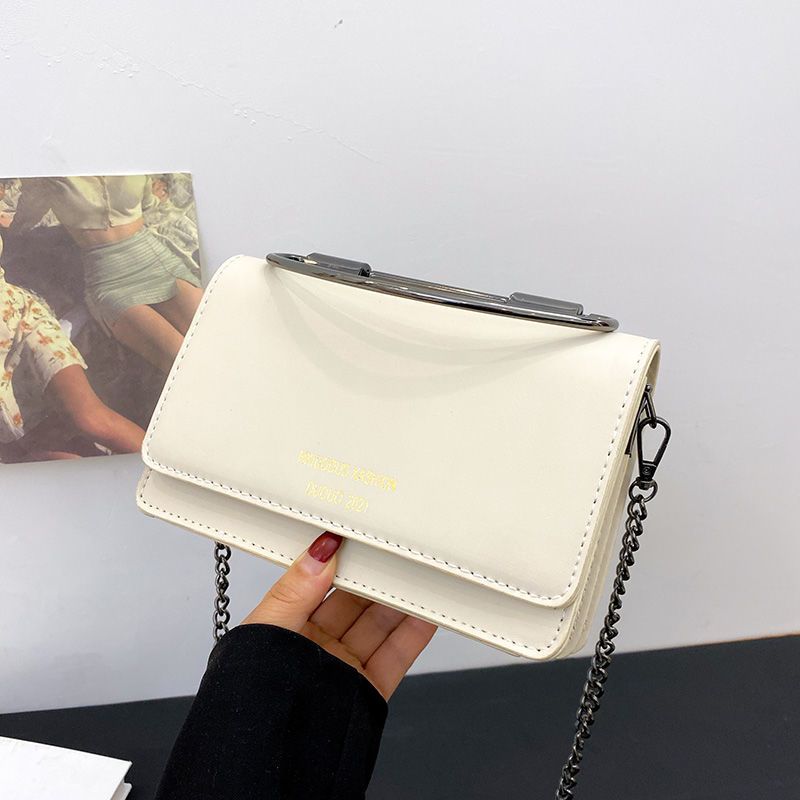 Borsa a tracolla piccola opaca da donna con catena francese di alta moda, versatile e popolare, estiva 2025_voghion.com