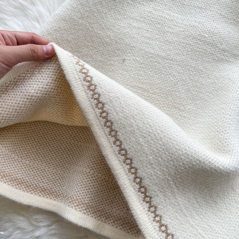 Abito da sposa - Maglione con collo alla coreana ricamato e gonna aderente (beige/nero)_voghion.com