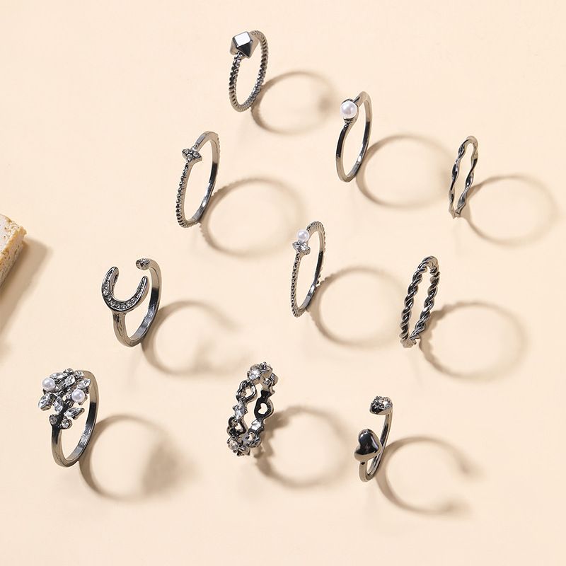 Anello con stella e diamanti, set di 10 gioielli da donna in stile streetwear, stile sociale_voghion.com