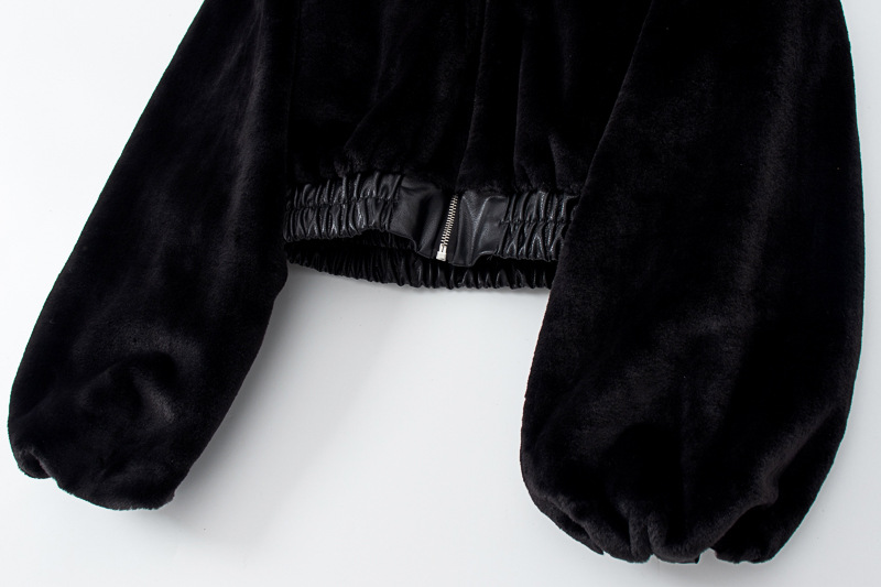 Abbigliamento da donna, giacca con cappuccio in pelliccia testurizzata a vita alta, stile street, di grande nome_voghion.com