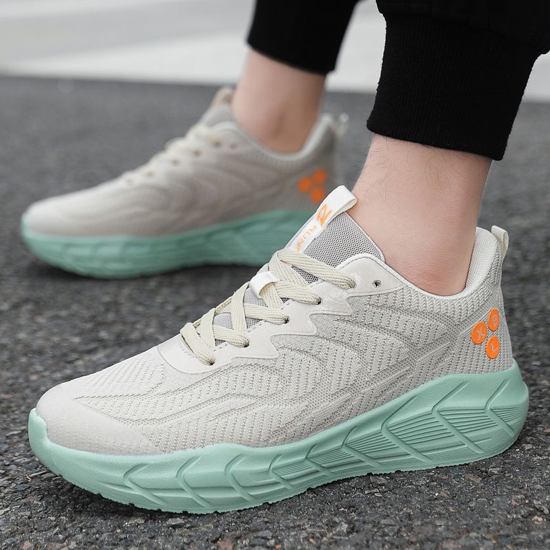 Scarpe da corsa basse da uomo, sportive, per il tempo libero, traspiranti e resistenti, con lacci e blocchi di colore, di qualità imbattibile, primavera 2025._voghion.com