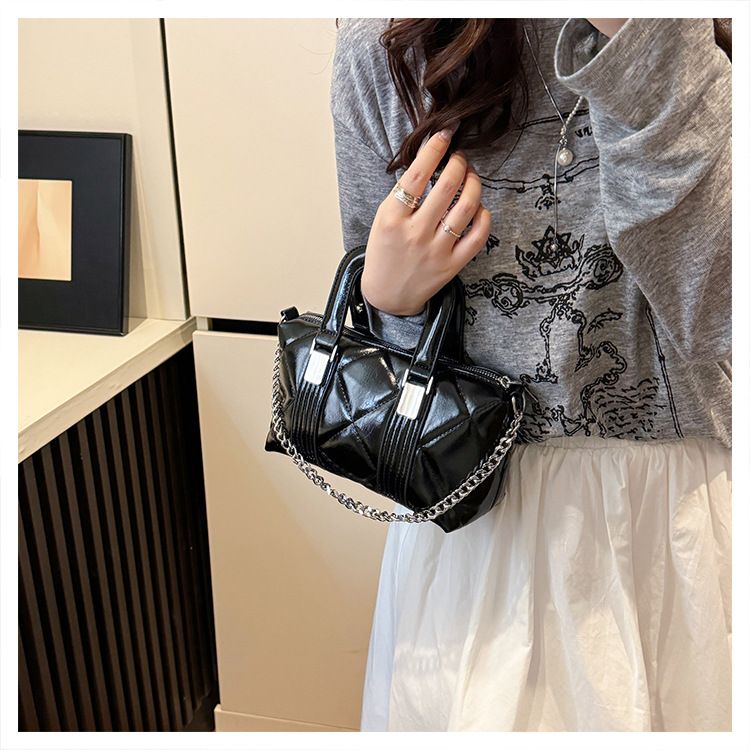 Borsa a mano con catena trapuntata per donna 2025, nuova borsa a secchiello a tracolla semplice, versatile e alla moda_voghion.com