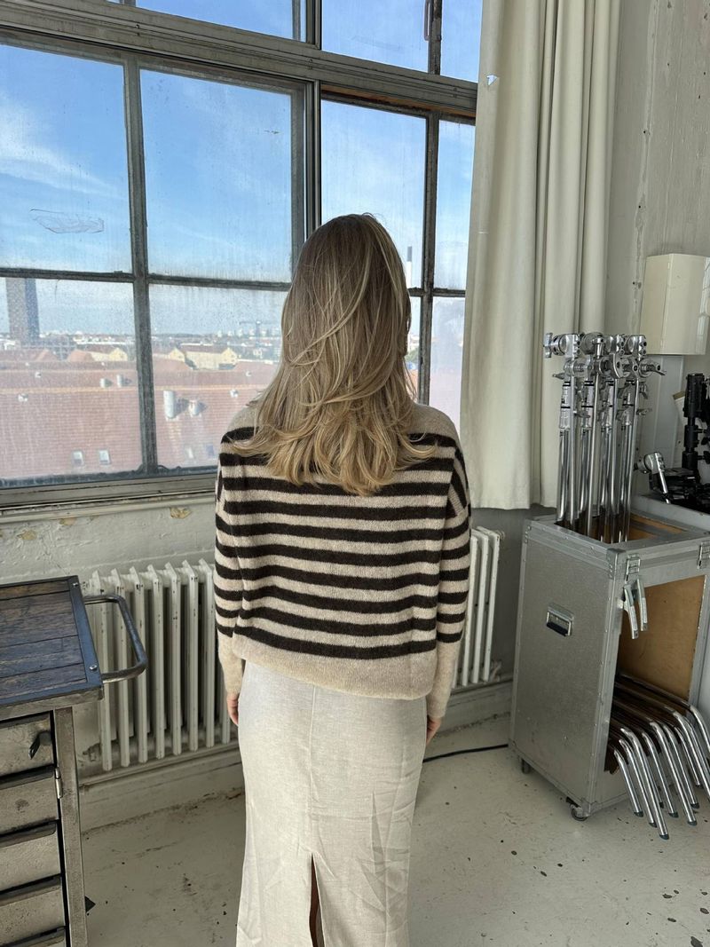 Knitted Top Women's One-word Shoulder Design Temperament Off-the-shoulder Slim-fit Sweater Women_voghion.com