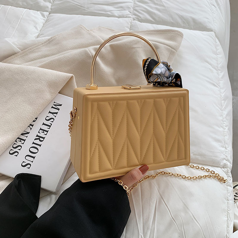 Women’s Bags New Version Of All Match Silk Scarf Small Square Bag Hand To Enhance The Sense Of Class Box Bag Pleated Chain Shoulder Messenger Bag_voghion.com