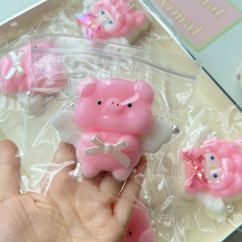 Schaumstoff-Squishies, süßes kleines Schweinchen, Kneifspaß, rosa Engel, kleines Schweinchen und Lamm, Stressabbau-Spielzeug zum Stressabbau und zur Entspannung, langsame Erholung_voghion.com