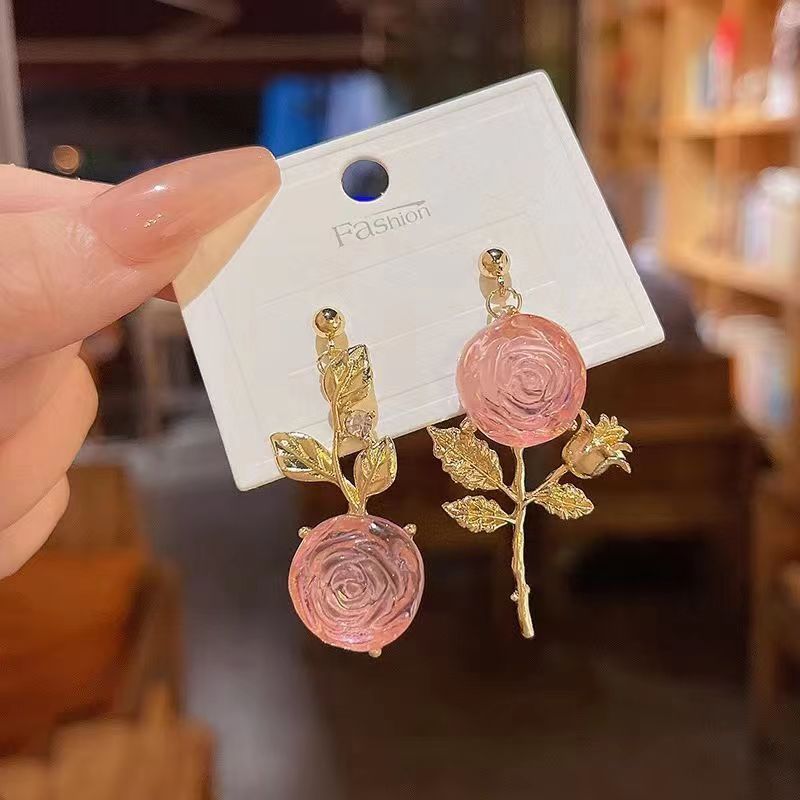 Orecchini da donna Nuovi orecchini asimmetrici di cristallo trasparente con rosa francese super fata Orecchini lunghi di nicchia retrò per donna_voghion.com
