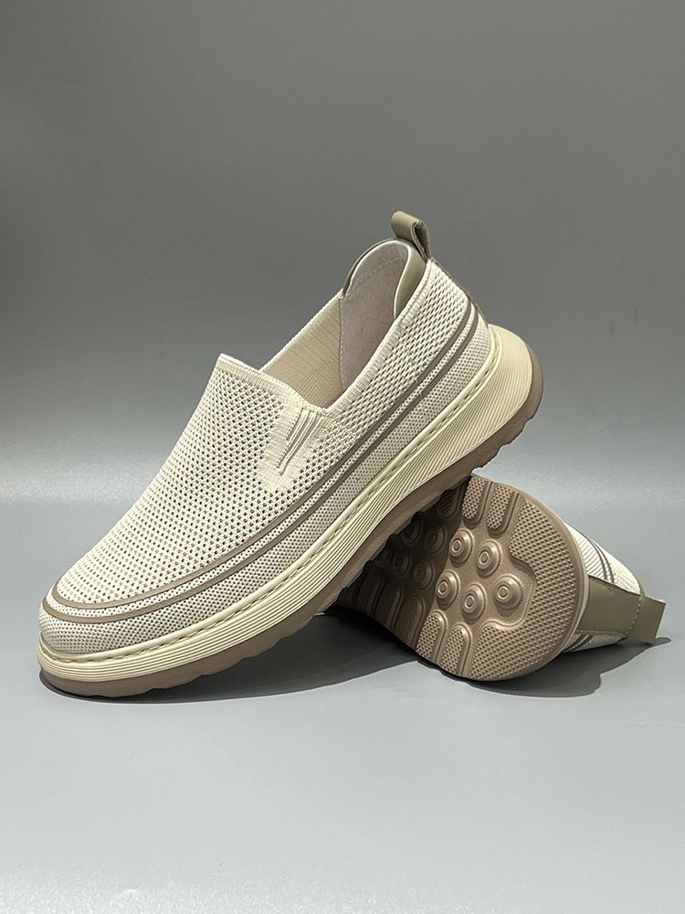 Summer New Breathable Lightweight Thin Casual Soft Sole Slip-On Deodorant Mesh Shoes Men_voghion.com