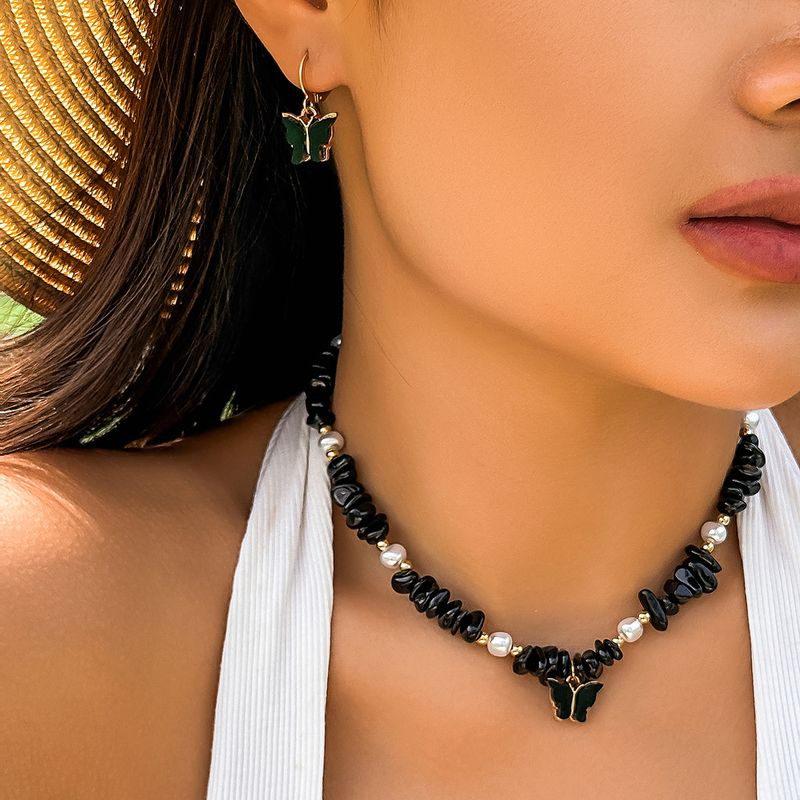 Summer Dopamine Sweet Crushed Stone Butterfly Necklace Women's Vacation Style Bead Versatile Accessories_voghion.com