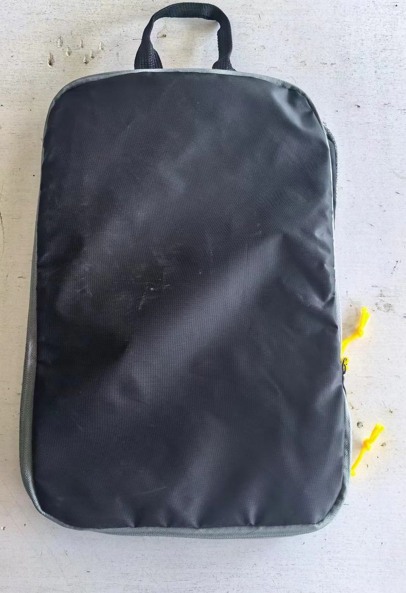 Genişletilebilir Seyahat Düzenleyici Seti - Bagaj İçin Paketleme Küpleri (4 Parçalı Suya Dayanıklı Çok Bölmeli Hafif Siyah/Gri)_voghion.com